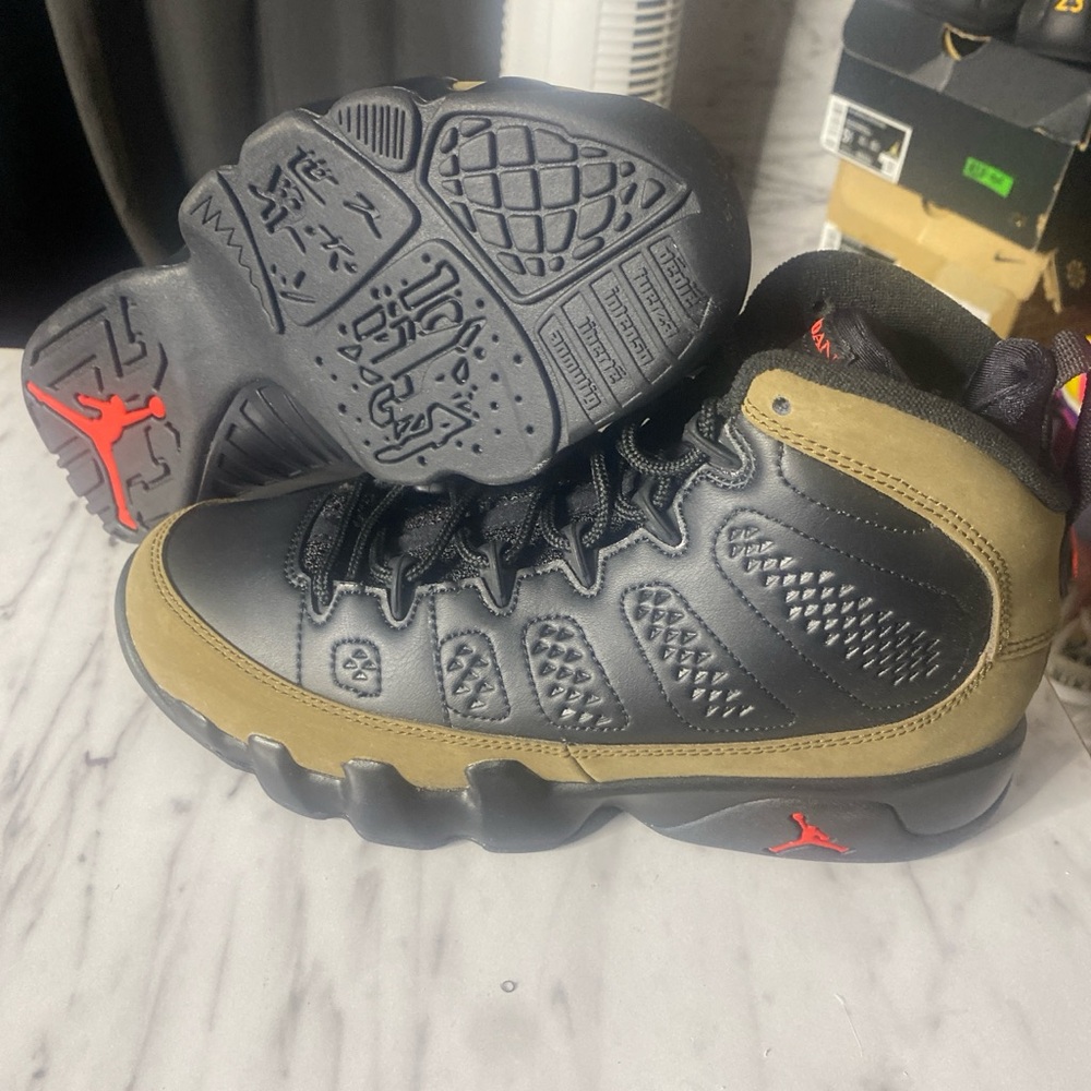 Jordan 9 olive size 6y 7.5 women